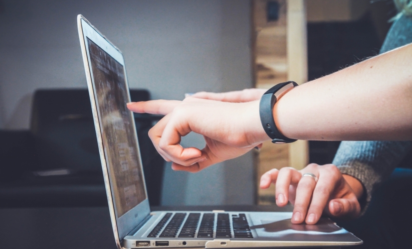 Hoe kun je je LinkedIn-contacten uitnodigen voor je bedrijfsprofiel?